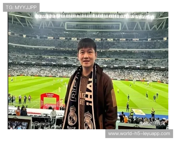 樊振东参观多特蒙德陈列室，东哥直言最爱冠军奖杯