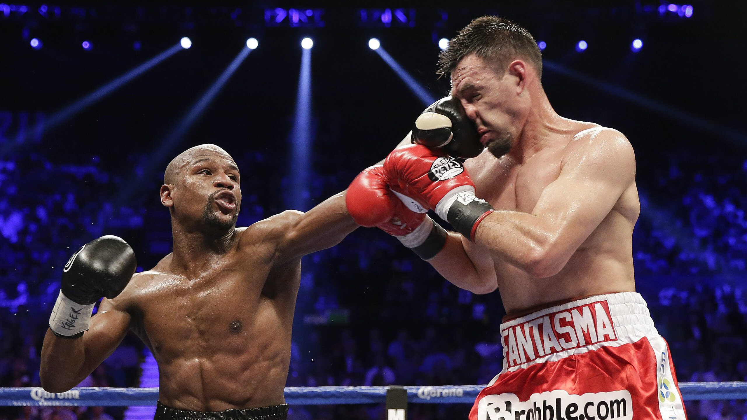 季后赛表现高于常规赛的球员名单，季后赛和常规赛